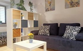 Apartament Granatowy Swietoduska 12