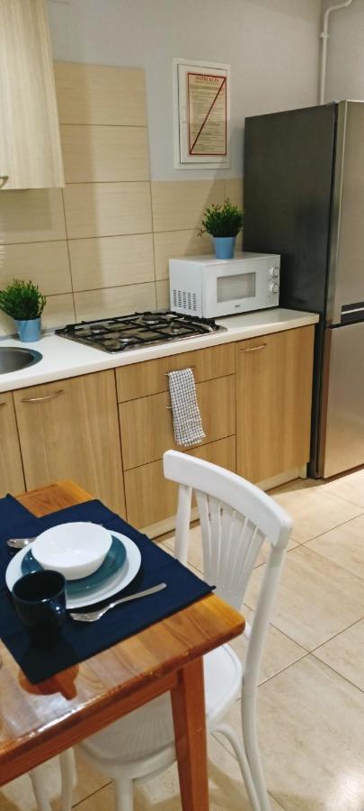 Apartament Granatowy Swietoduska 12 Люблін Екстер'єр фото